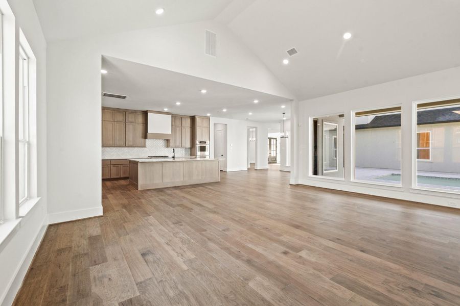 Spacious, unfurnished interior of a new home in Bridgeland, Cypress (Image 34). Spacious, unfurnished interior of a new home in Bridgeland, Cypress (Image 34).