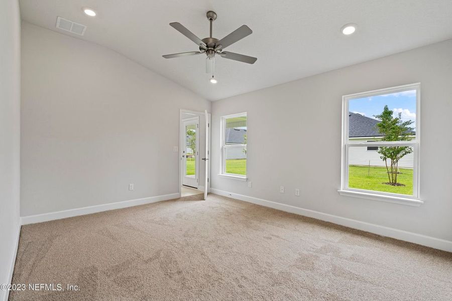 Representative unfurnished interior of a home built from the 1635- B by Adams Homes in Aviary at Rutland Ranch, Parrish (Image 13). Representative unfurnished interior of a home built from the 1635- B by Adams Homes in Aviary at Rutland Ranch, Parrish (Image 13).
