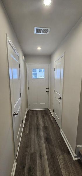 Spacious, unfurnished interior of a new home in , Myrtle Beach (Image 24).