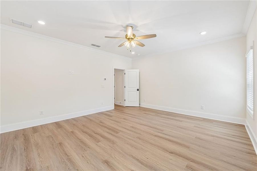 Spacious, unfurnished interior of a new home in Waterhaven, Cumming (Image 31).