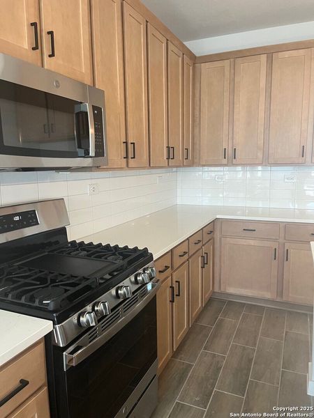 Furnished interior view inside a new home in Weston Oaks, San Antonio (Image 6). Furnished interior view inside a new home in Weston Oaks, San Antonio (Image 6).