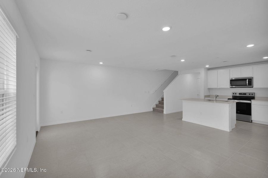 Spacious, unfurnished interior of a new home in , Jacksonville (Image 14).