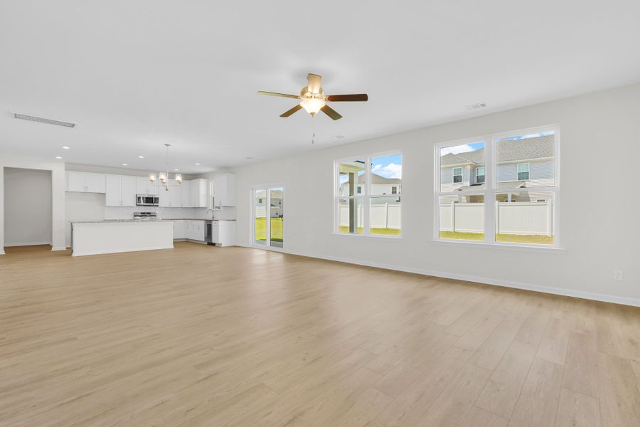 Spacious, unfurnished interior of a new home in Camden Crossing, Savannah (Image 20).