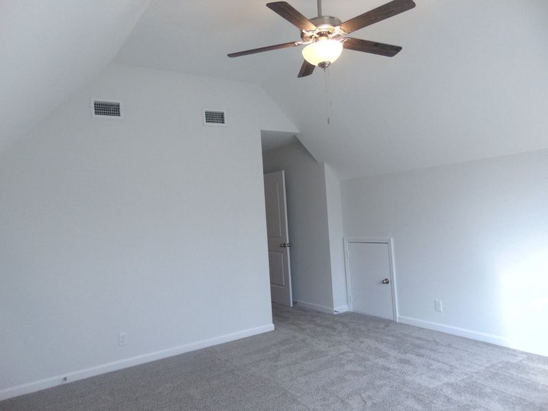 The bonus room which has large windows , can be used as an office, or play room The bonus room which has large windows , can be used as an office, or play room