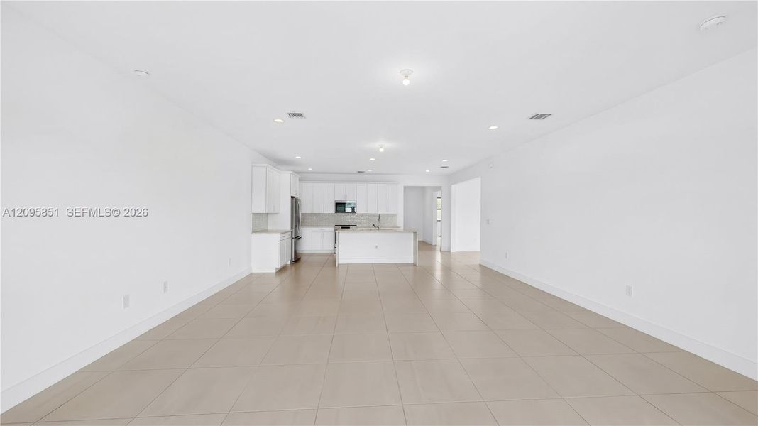 Spacious, unfurnished interior of a new home in , Homestead (Image 34).