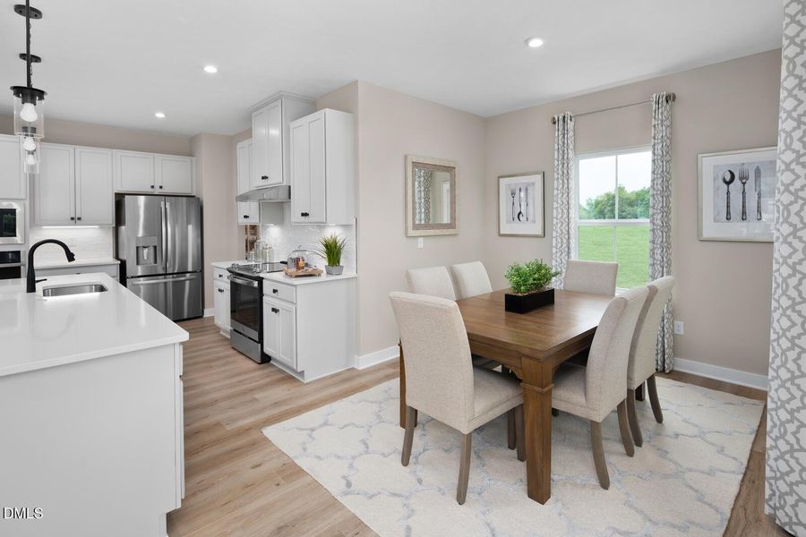 09 dining(1) 09 dining(1)