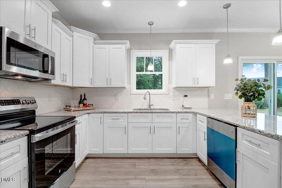 21-105 Baileys Pl-21