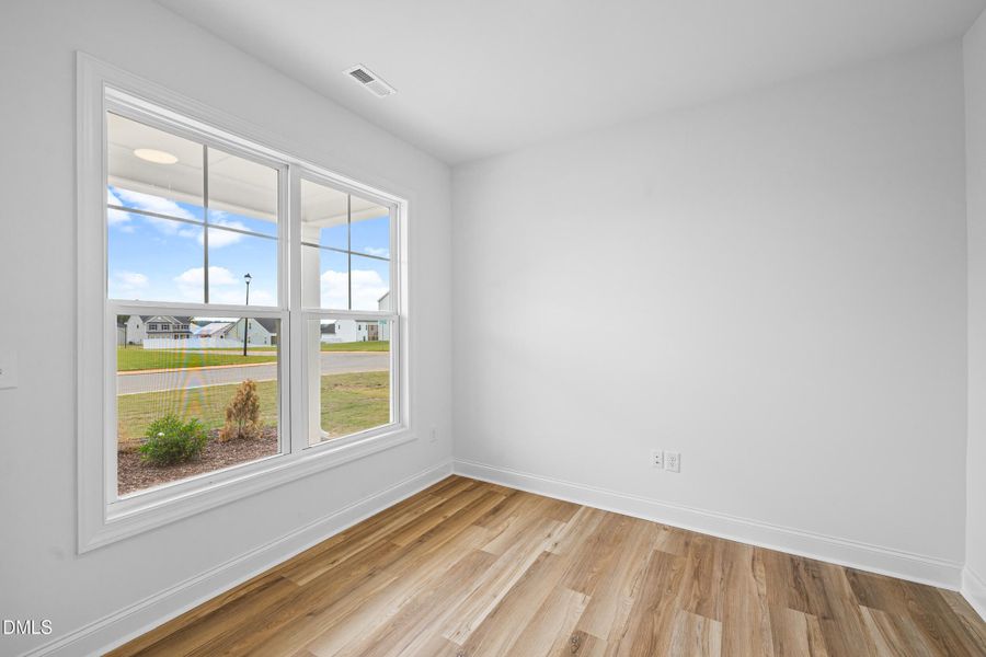 10 -154 Tennyson Dr_ Interior