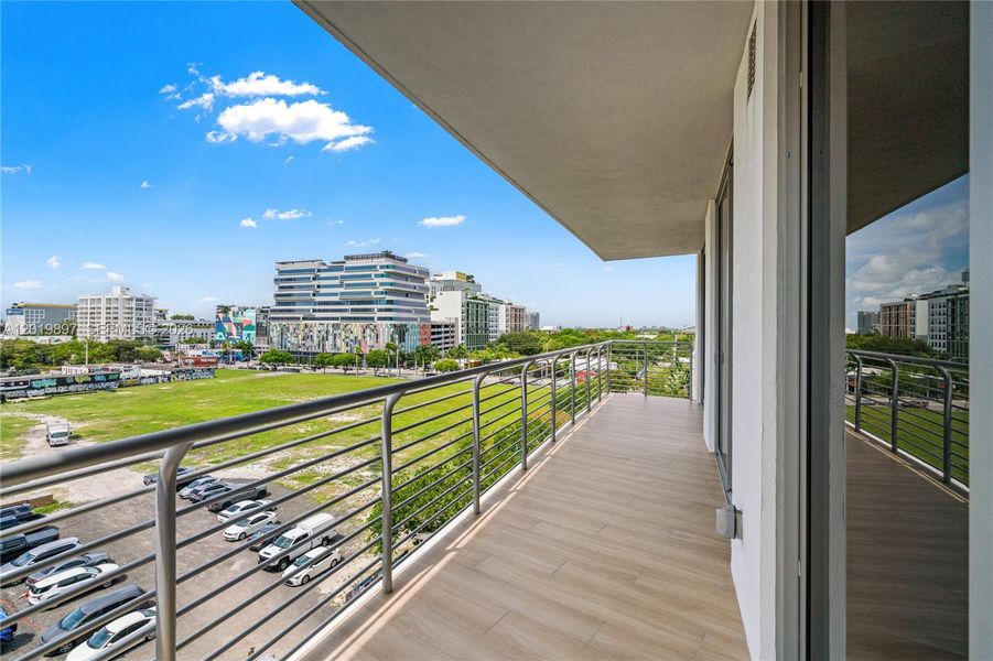 Condo located in Miami, FL showcasing its design and architecture (Image 27). Condo located in Miami, FL showcasing its design and architecture (Image 27).
