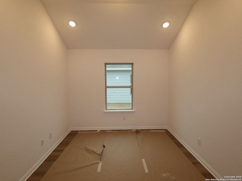 Image 36 of a home in Greenspoint Heights.