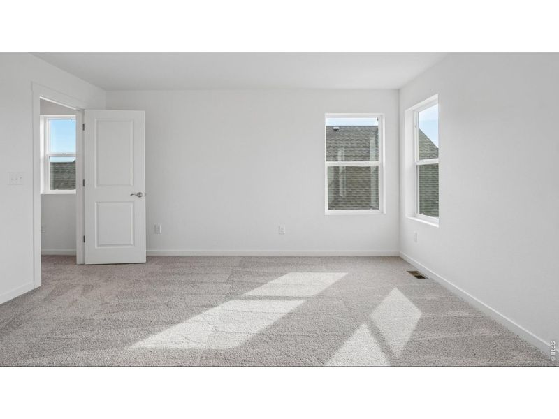 Spacious, unfurnished interior of a new home in Granary, Johnstown (Image 18).
