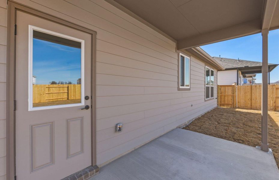 Exterior details and patio area of a home in Patterson Ranch, Georgetown (Image 4).