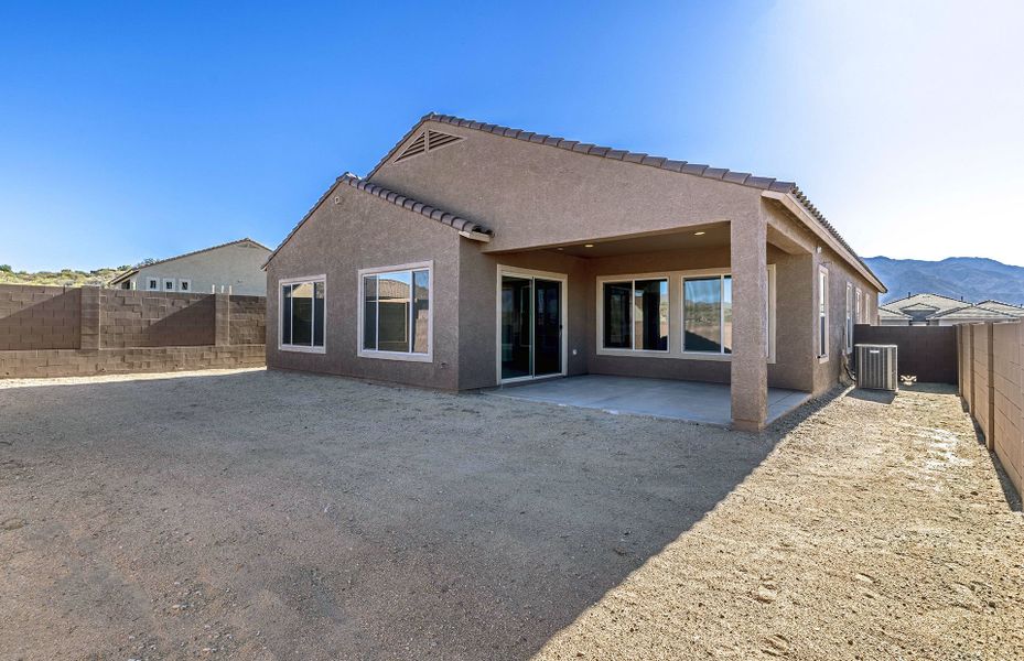 Exterior details and patio area of a home in Vistoso Canyon Estates, Oro Valley (Image 17).