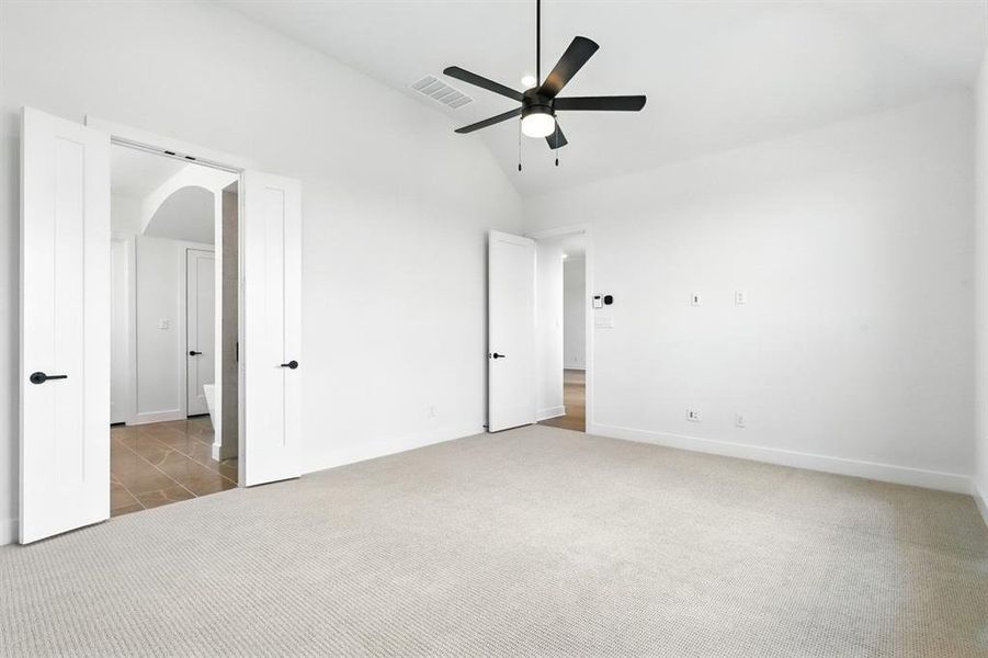 Spacious, unfurnished interior of a new home in Walsh: 60ft. lots, Aledo (Image 18). Spacious, unfurnished interior of a new home in Walsh: 60ft. lots, Aledo (Image 18).