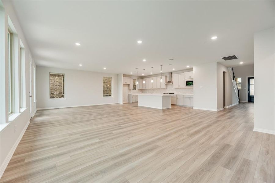 Image 34 of a home in Valencia On The Lake.