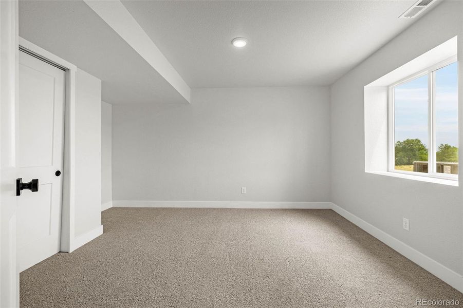 Spacious, unfurnished interior of a new home in , Colorado Springs (Image 27).