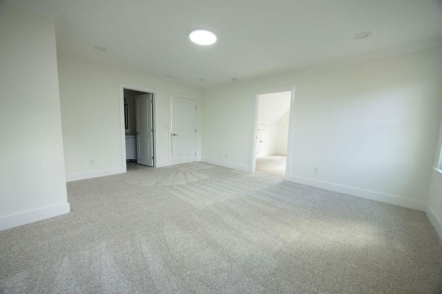 Spacious, unfurnished interior of a new home in , Covington (Image 22).
