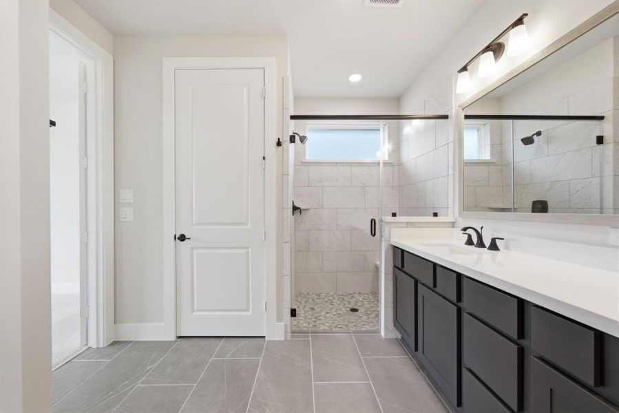Furnished interior view inside a new home in Chambers Creek, Willis (Image 16).