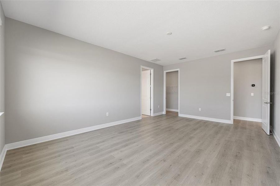 Spacious, unfurnished interior of a new home in , Ocala (Image 41).