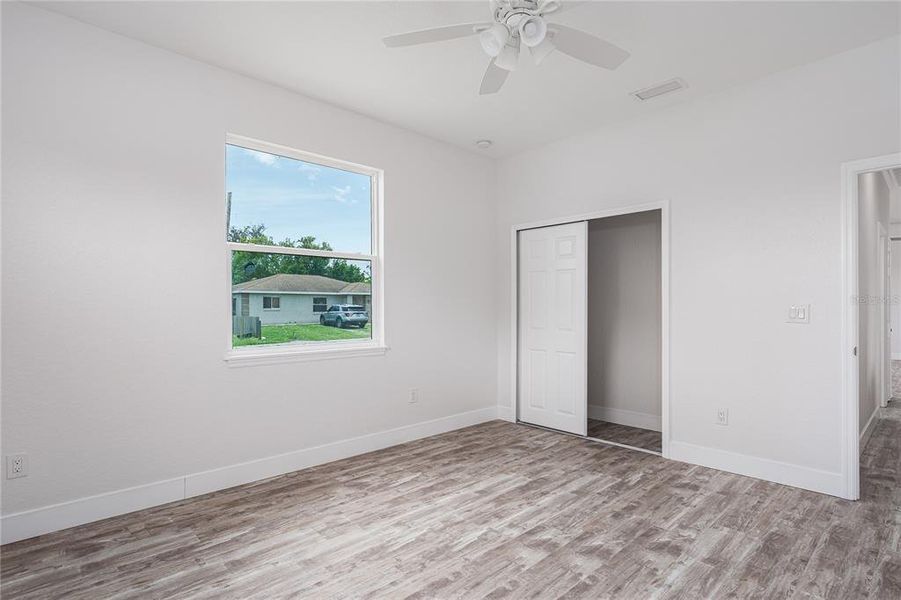 Spacious, unfurnished interior of a new home in , Palmetto (Image 10).