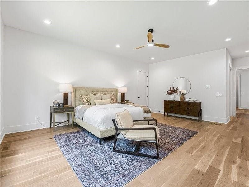 Furnished interior view inside a new home in , Alpharetta (Image 78).