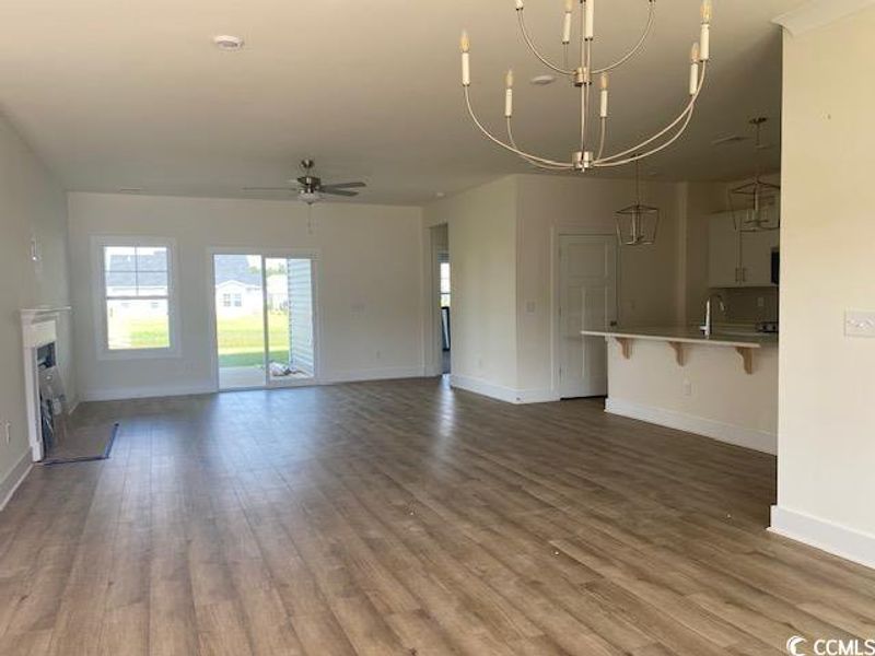 Spacious, unfurnished interior of a new home in Oak Hollow, Longs (Image 12).