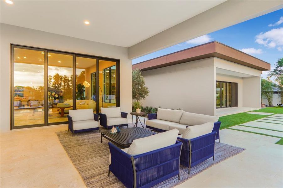 Exterior details and patio area of a home in , Windermere (Image 23).