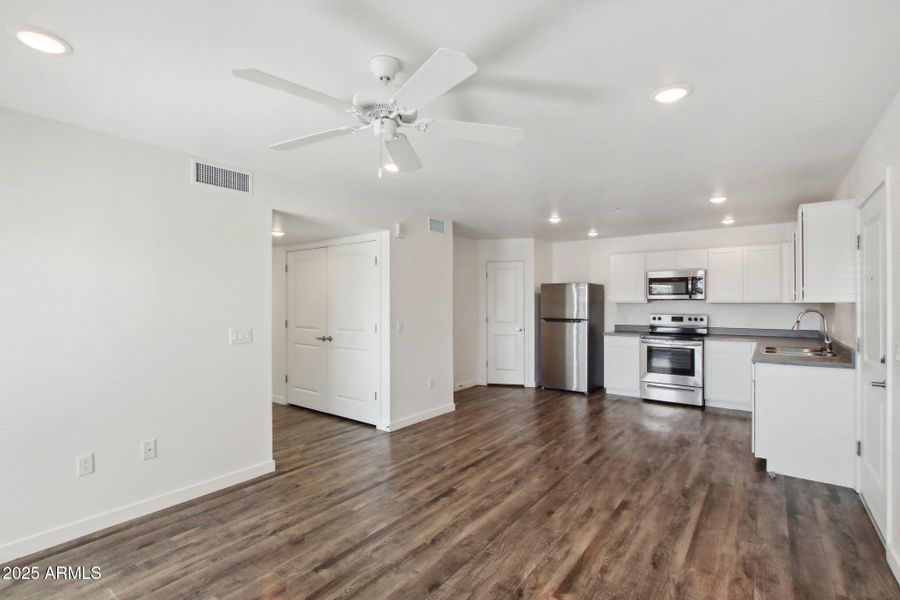 12945 W Greenway Rd h108-005 12945 W Greenway Rd h108-005