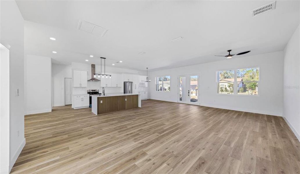 Spacious, unfurnished interior of a new home in , Hudson (Image 28).