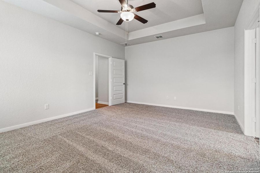 Spacious, unfurnished interior of a new home in Lonesome Dove, San Antonio (Image 19). Spacious, unfurnished interior of a new home in Lonesome Dove, San Antonio (Image 19).