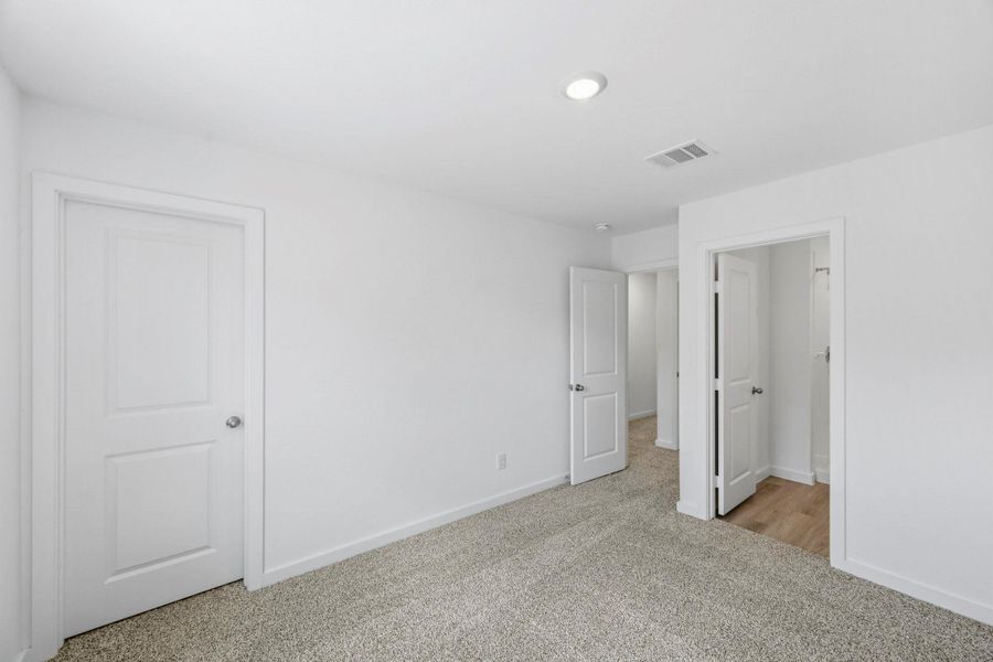 Spacious, unfurnished interior of a new home in Baron Village, Conroe (Image 10). Spacious, unfurnished interior of a new home in Baron Village, Conroe (Image 10).
