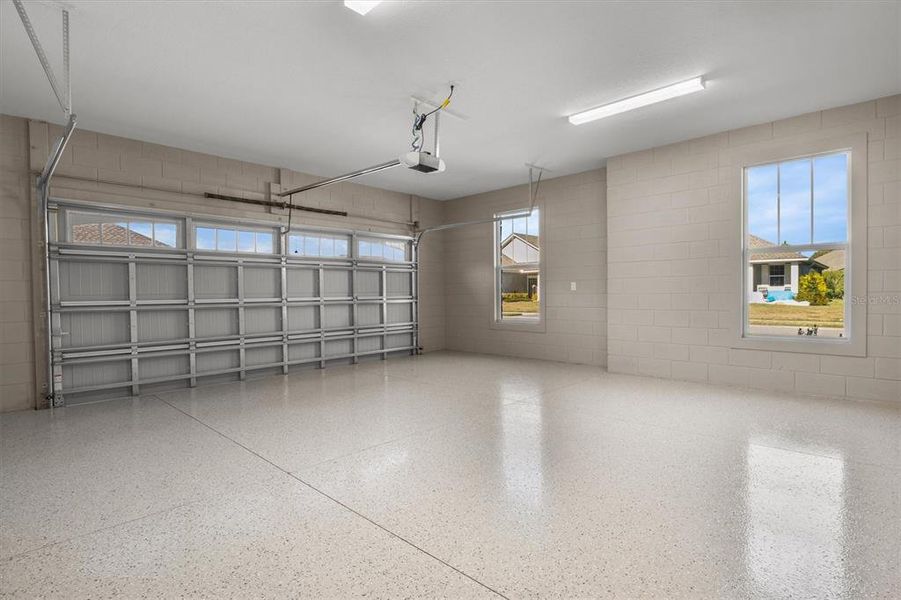 Spacious, unfurnished interior of a new home in Lake James, Lakeland (Image 20).