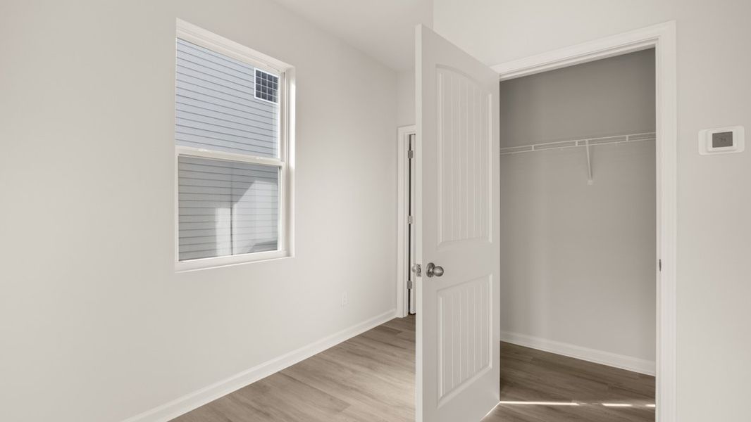 Representative unfurnished interior of a home built from the ELSTON by D.R. Horton in Pointe Park, Union City (Image 17).