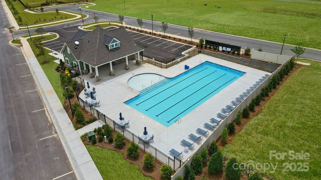 Community amenities in Arbor Chase, Clover (Image 23).