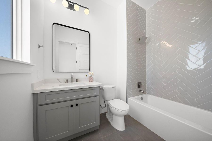 Sixth En-suite Sixth En-suite