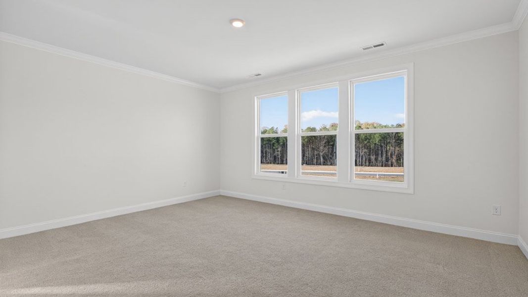 Representative unfurnished interior of a home built from the Hartwell by D.R. Horton in The Estates Park, Apex (Image 26).