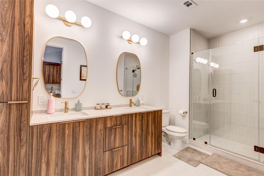 Furnished interior view inside a new home in , Austin (Image 13).
