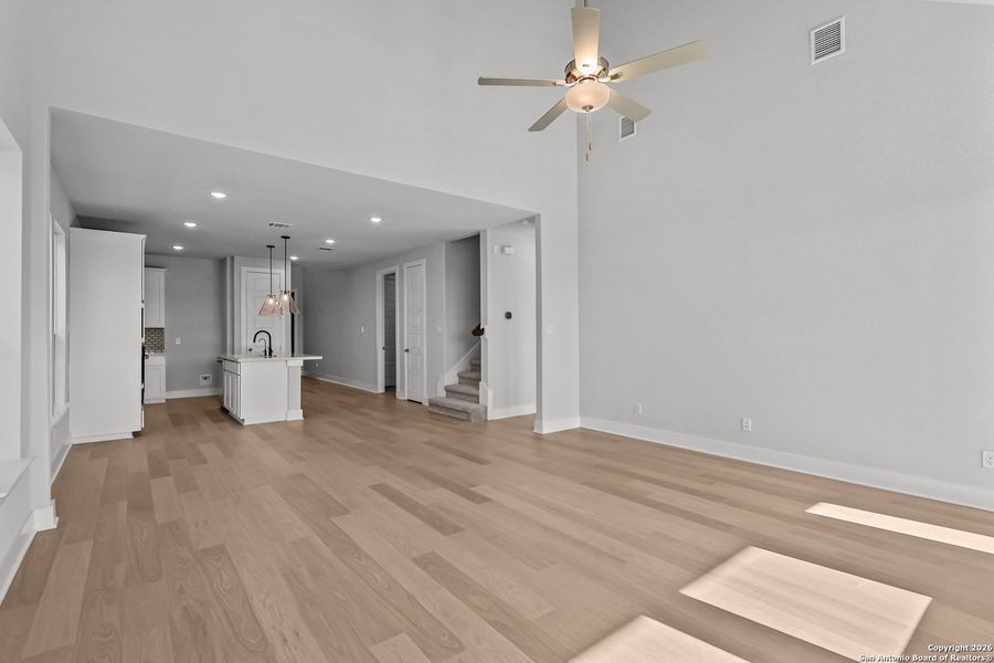 Spacious, unfurnished interior of a new home in Mayfair 50', New Braunfels (Image 20).