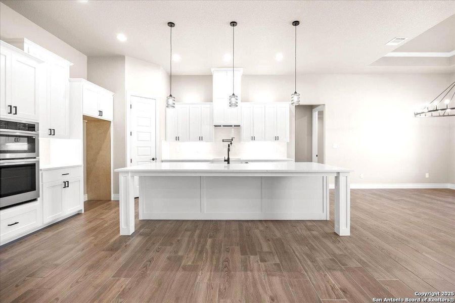 Furnished interior view inside a new home in , La Vernia (Image 14).