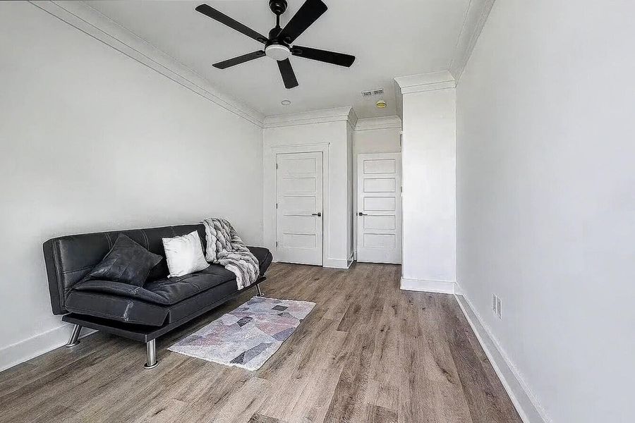 Image 20 of a home in .