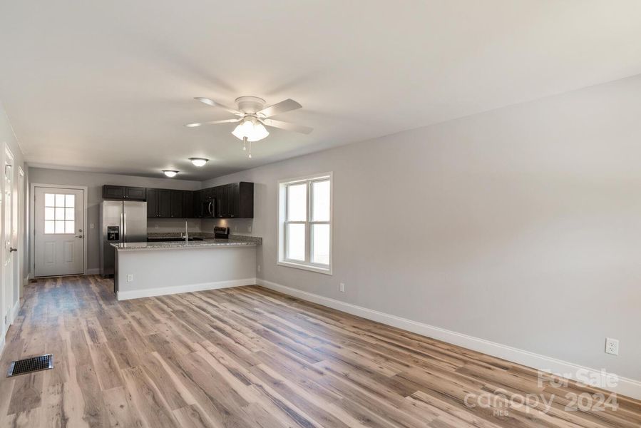 Image 20 of a home in .