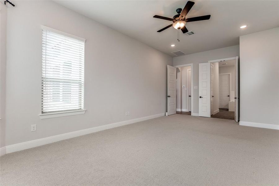 Spacious, unfurnished interior of a new home in Mustang Lakes, Celina (Image 24).
