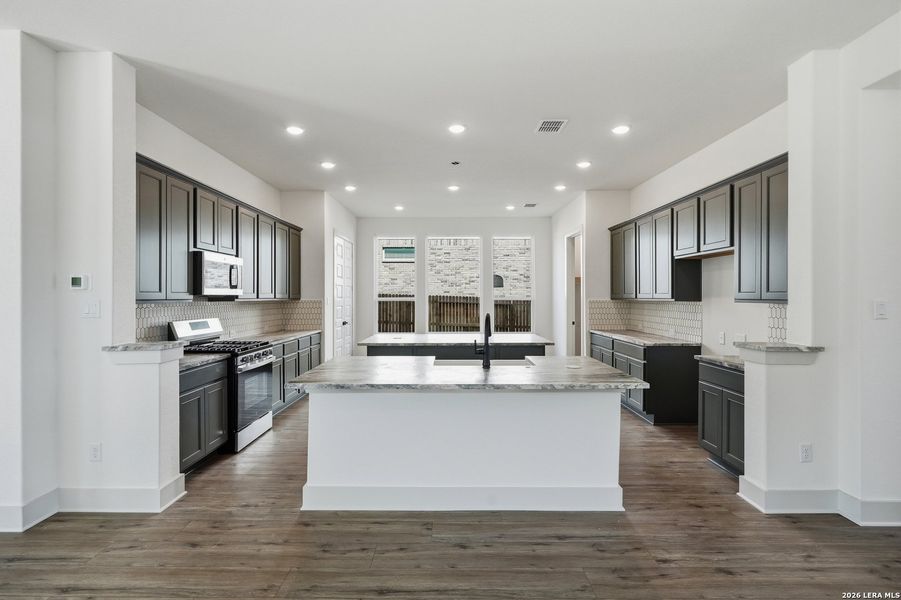 Furnished interior view inside a new home in Buffalo Crossing, Cibolo (Image 6).