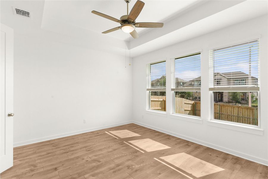 **PHOTO IS REPRESENTATIVE OF FLOORPLAN ONLY** **PHOTO IS REPRESENTATIVE OF FLOORPLAN ONLY**