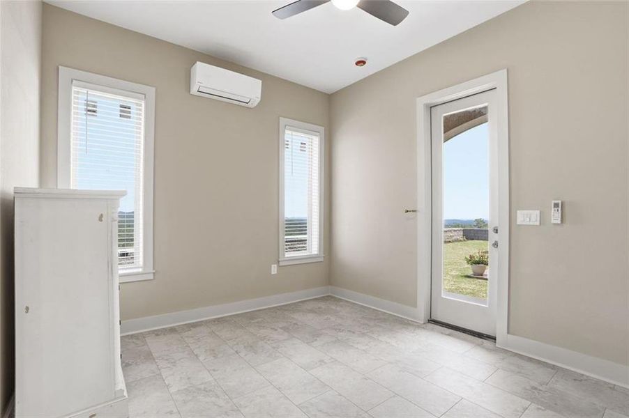Spacious, unfurnished interior of a new home in , Clarkesville (Image 25).