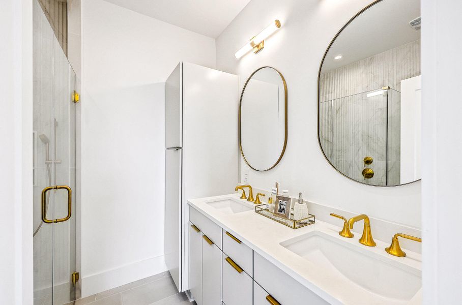 Furnished interior view inside a new home in , Charleston (Image 12).