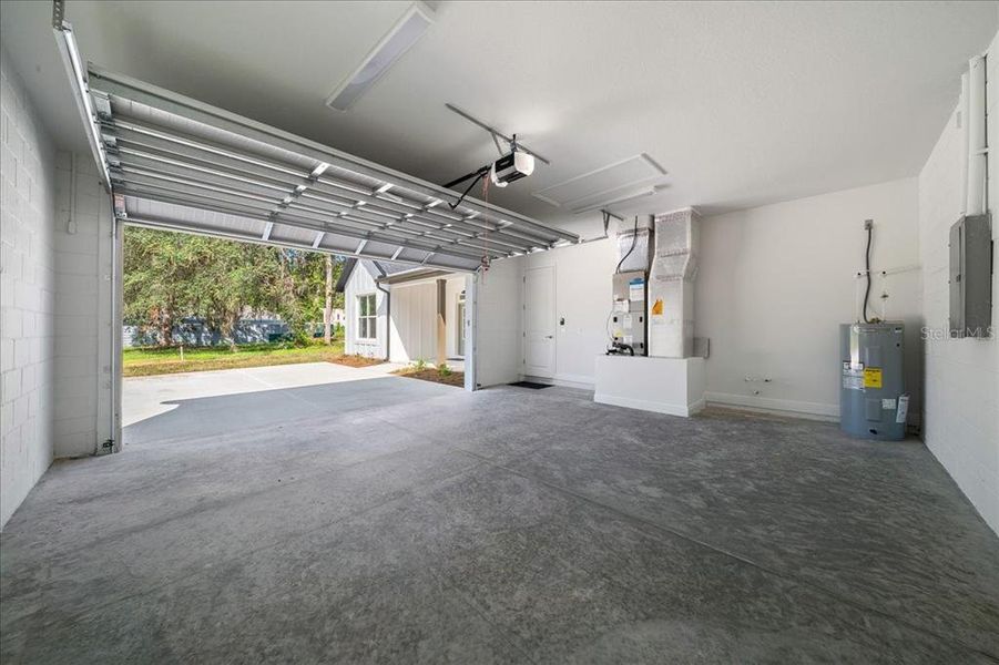 Spacious, unfurnished interior of a new home in , Ocala (Image 58). Spacious, unfurnished interior of a new home in , Ocala (Image 58).