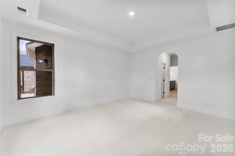 Spacious, unfurnished interior of a new home in The Courtyards on New Hope, Gastonia (Image 16). Spacious, unfurnished interior of a new home in The Courtyards on New Hope, Gastonia (Image 16).