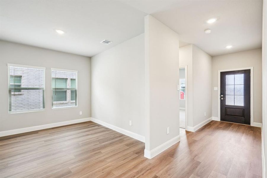 Spacious, unfurnished interior of a new home in Lakehaven - Premier Series, Farmersville (Image 25).