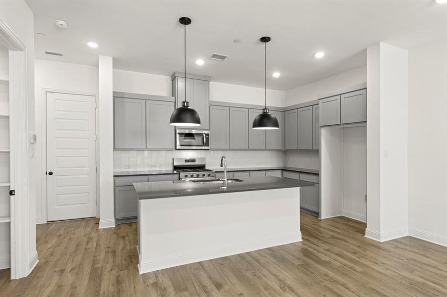 09. 3908 Keya - Kitchen (2)